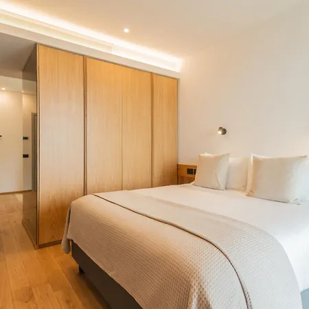 Pureview Luxury-breakfast & Pool Adultsonly By Rent Pensión