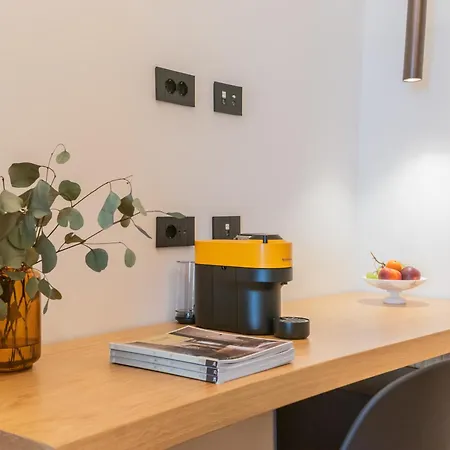 Pureview Luxury-breakfast & Pool Adultsonly By Rent Como