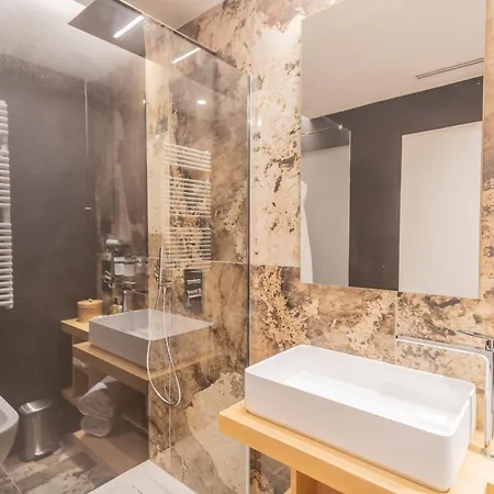 Pureview Luxury-breakfast & Pool Adultsonly By Rent Pensión 4*