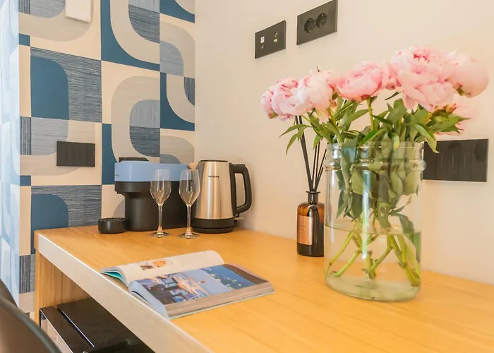 Pureview Luxury-breakfast & Pool Adultsonly By Rent Pensionat 4*