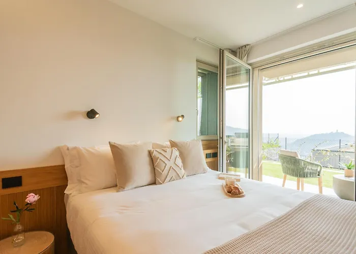 Pureview Luxury-breakfast & Pool Adultsonly By Rent 4*