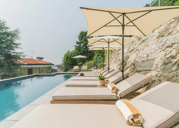 Pureview Luxury-breakfast & Pool Adultsonly By Rent 4*