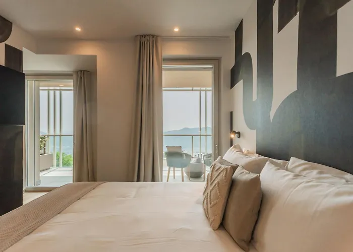 Pureview Luxury-breakfast & Pool Adultsonly By Rent 4* Como