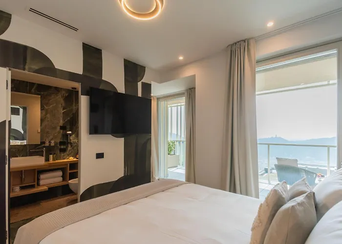 Pureview Luxury-breakfast & Pool Adultsonly By Rent 4*