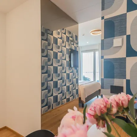 Pureview Luxury-breakfast & Pool Adultsonly By Rent 4* 코모