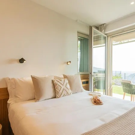 Pureview Luxury-breakfast & Pool Adultsonly By Rent 4*