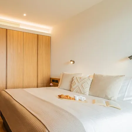 Pureview Luxury-breakfast & Pool Adultsonly By Rent 4*