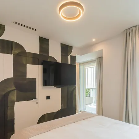 Pureview Luxury-breakfast & Pool Adultsonly By Rent 게스트하우스 4*